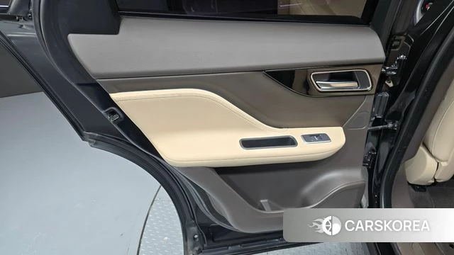 Jaguar F-PACE id 4384602 из Кореи 17
