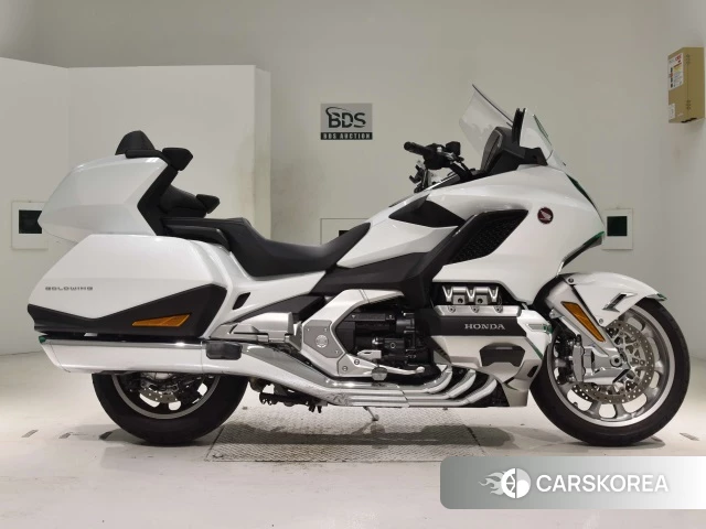 Проданный Honda GL1800 TOUR DCT 2018 из Японии, фото 2