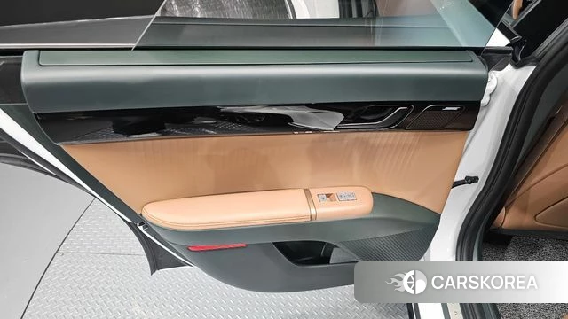 Hyundai Grandeur (GN7) id 4432681 из Кореи 17