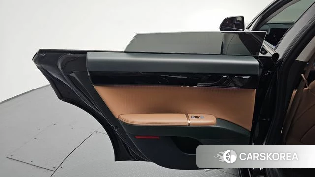 Hyundai Grandeur Hybrid (GN7) id 4315476 из Кореи 17
