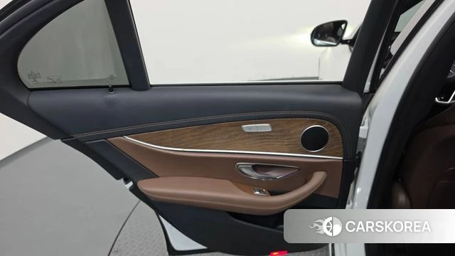 Mercedes-Benz E-Class W213 id 4763410 из Кореи 17