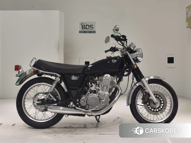 Проданный Yamaha SR 400 2017 из Японии