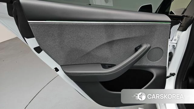 Tesla Model 3 id 4634934 из Кореи 17
