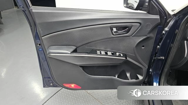 Ssangyong Tivoli Air id 4582030 из Кореи 17