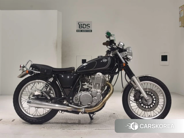 Проданный Yamaha SR 400 2013 из Японии