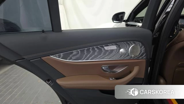 Mercedes-Benz E-Class W213 id 4793537 из Кореи 17