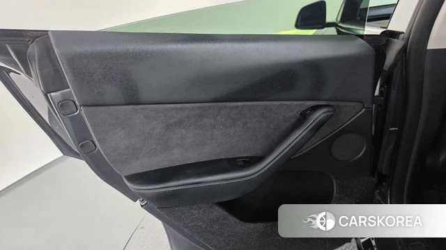 Tesla Model Y id 4757693 из Кореи 17