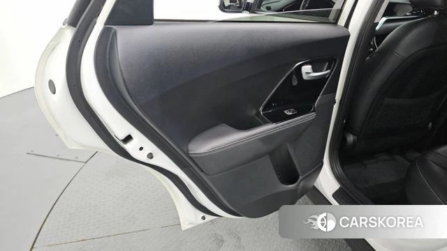 Kia The New Niro id 4754525 из Кореи 17
