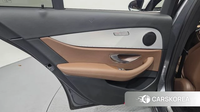 Mercedes-Benz E-Class W213 id 4632138 из Кореи 17