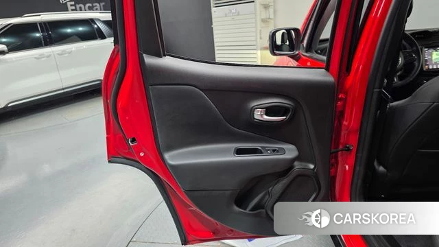 Jeep Renegade id 4746583 из Кореи 17