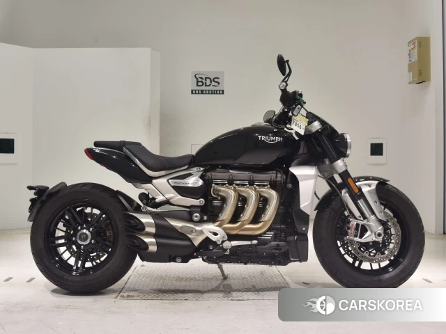 Проданный Triumph ROCKET 3 R 2021 из Японии