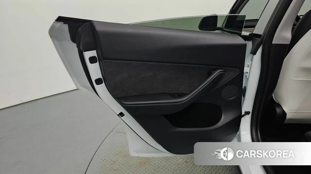 Tesla Model Y id 4762963 из Кореи 17