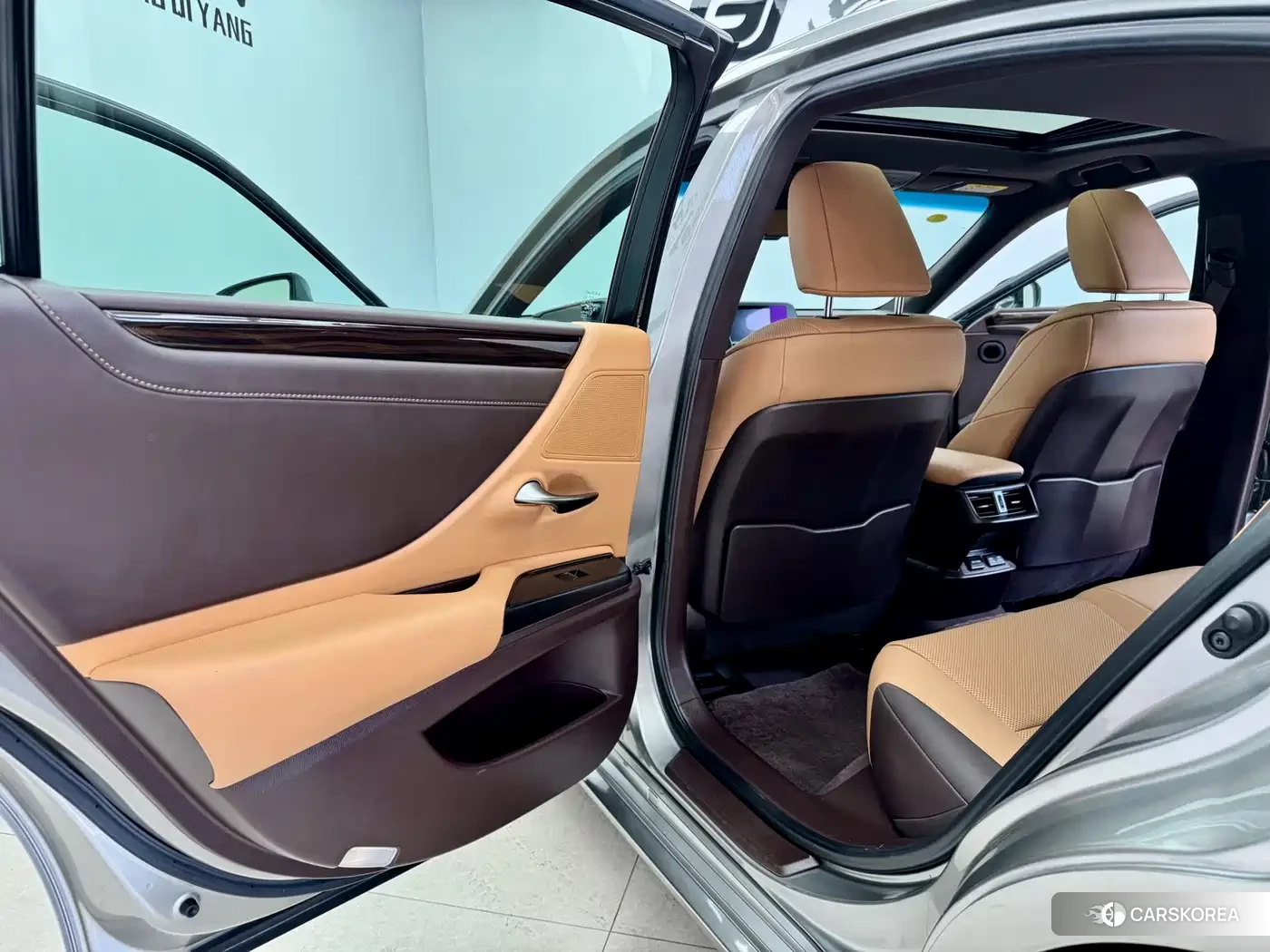 Lexus ES id 4514124 из Китая 17