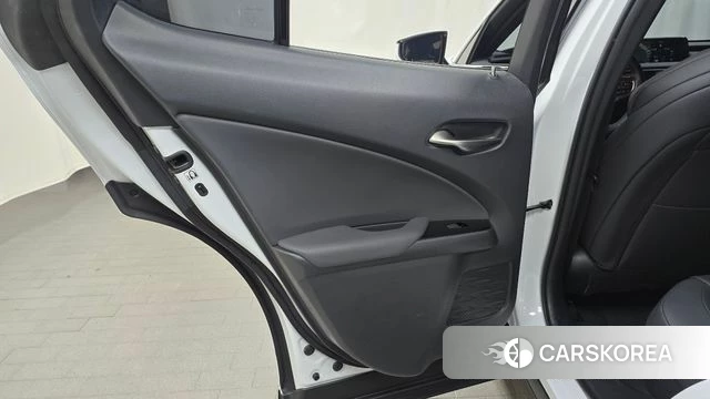 Lexus UX250h id 4550513 из Кореи 17