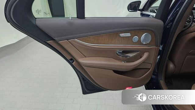 Mercedes-Benz E-Class W213 id 4482892 из Кореи 17