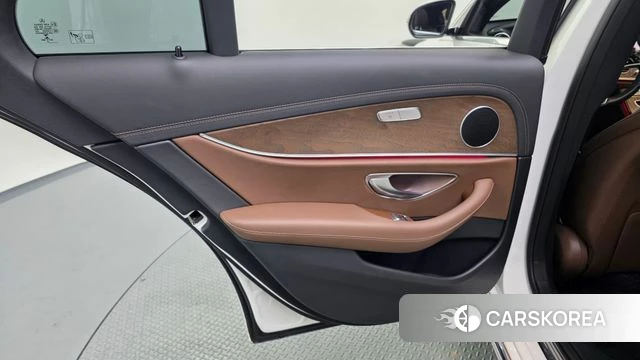 Mercedes-Benz E-Class W213 id 4324244 из Кореи 17