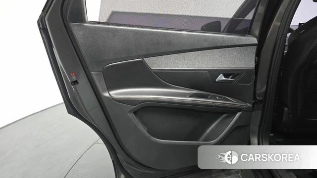 Peugeot 5008 second generation id 4225482 из Кореи 17