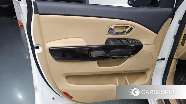 Kia The New Carnival id 4924059 из Кореи 17