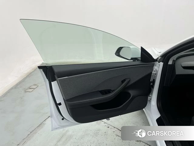 Tesla Model 3 id 3920416 из Китая 17
