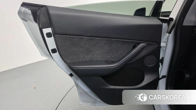 Tesla Model Y id 4847925 из Кореи 17