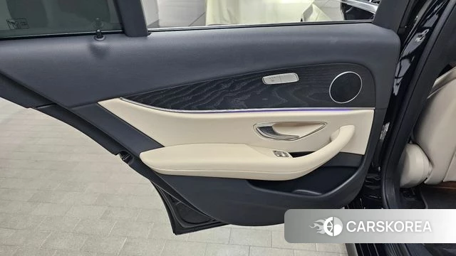 Mercedes-Benz E-Class W213 id 4608101 из Кореи 17