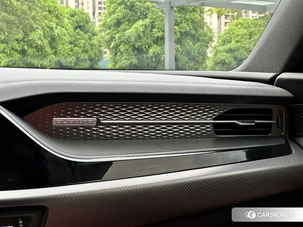 Audi Q6 id 4679761 из Китая 17