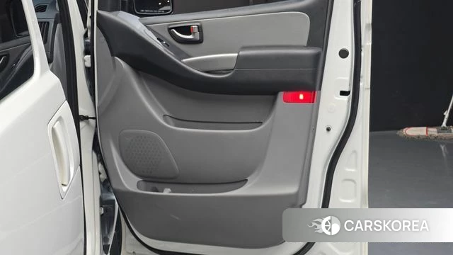 Hyundai The New Grand Starex id 4637905 из Кореи 17