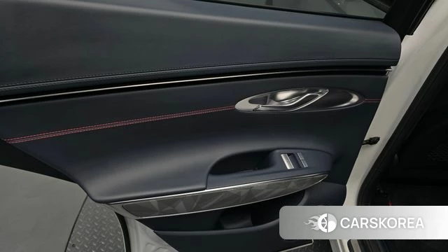 Genesis GV70 id 4619057 из Кореи 17
