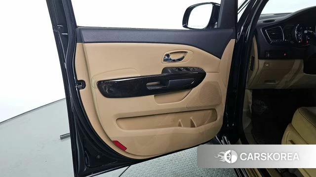 Kia The New Carnival id 4397301 из Кореи 17