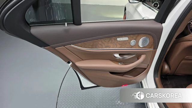 Mercedes-Benz E-Class W213 id 4465479 из Кореи 17