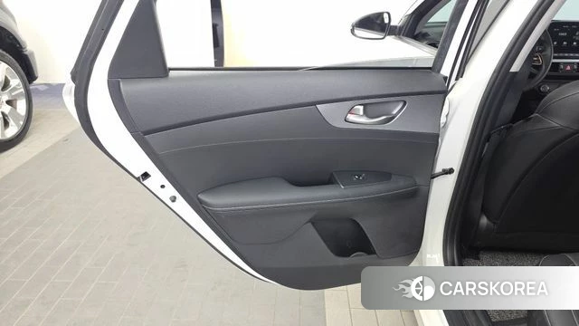 Kia Come New K3 id 4794410 из Кореи 17