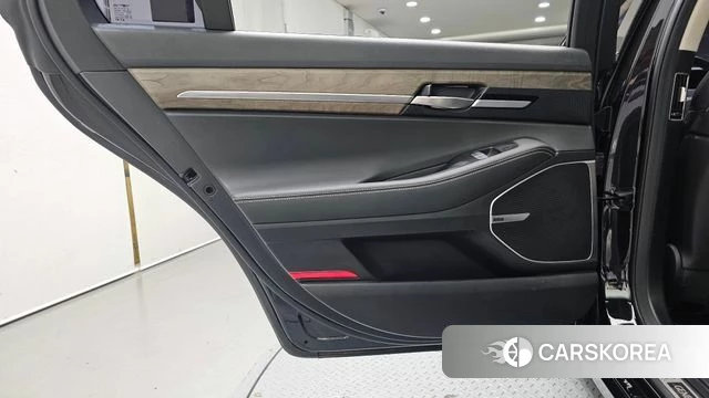 Genesis G90 id 4667498 из Кореи 17