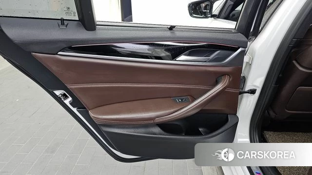BMW 5 Series (G30) id 4722655 из Кореи 17
