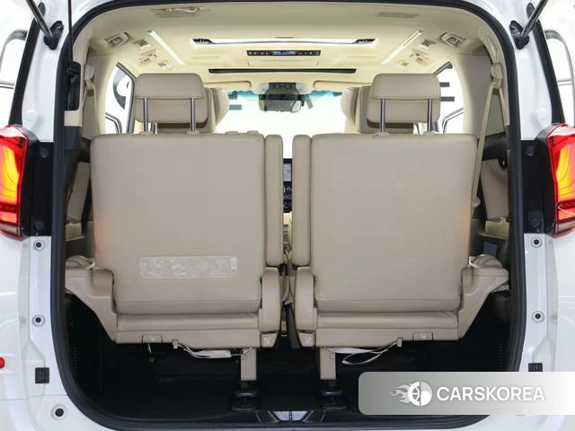 Toyota Elfa id 4299816 из Китая 17