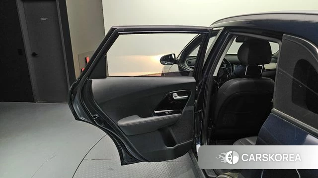Kia Niro id 4295225 из Кореи 17