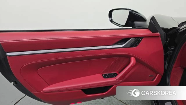 Porsche 911(992) id 4675047 из Кореи 17