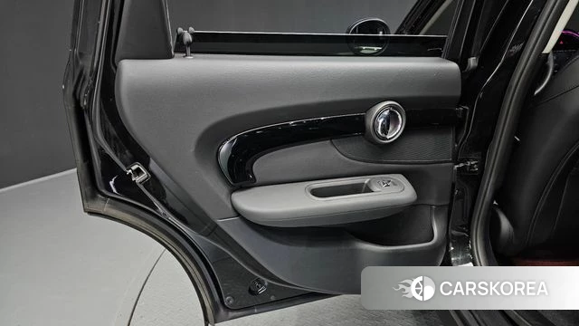 Mini Cooper Clubman id 4682311 из Кореи 17