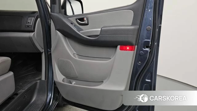 Hyundai The New Grand Starex id 4530977 из Кореи 17