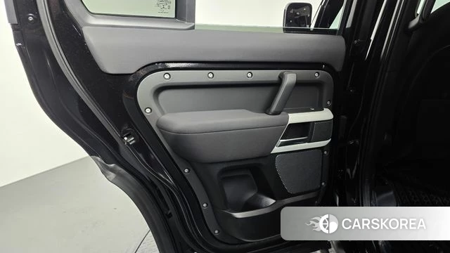 Land Rover Defender (L663) id 4463962 из Кореи 17