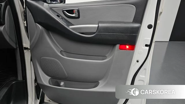 Hyundai The New Grand Starex id 4633335 из Кореи 17