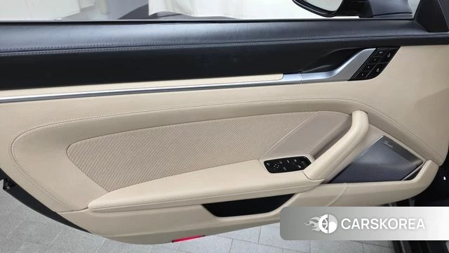 Porsche 911(992) id 4641822 из Кореи 17