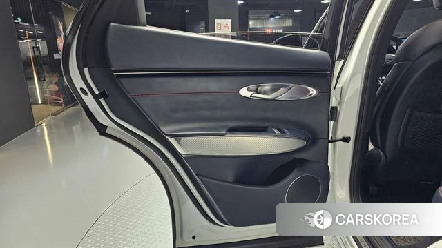 Genesis GV70 id 4518925 из Кореи 17