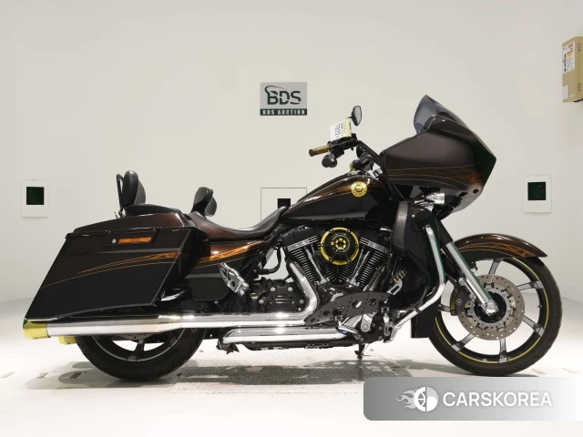 Проданный Harley-Davidson Road Glide FLTRXSE1800 CVO 2012 из Японии