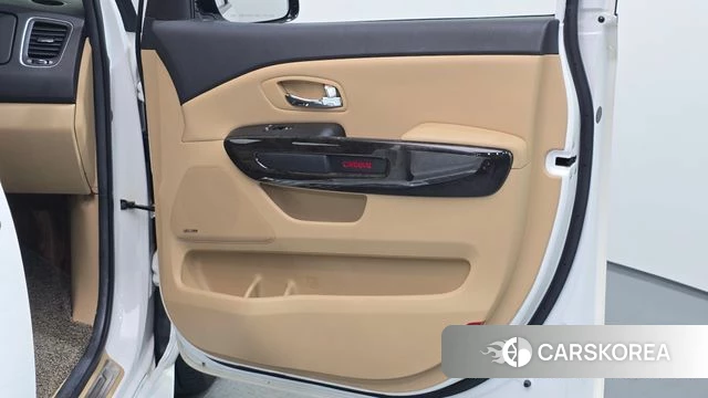 Kia The New Carnival id 4781087 из Кореи 17