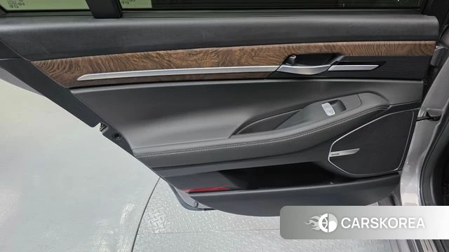 Genesis G90 id 4535286 из Кореи 17