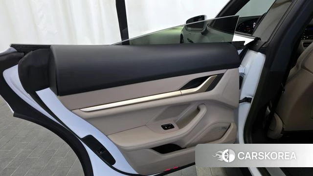 Porsche Taycan id 4316276 из Кореи 17