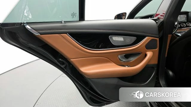 Mercedes-Benz AMG GT id 4383543 из Кореи 17