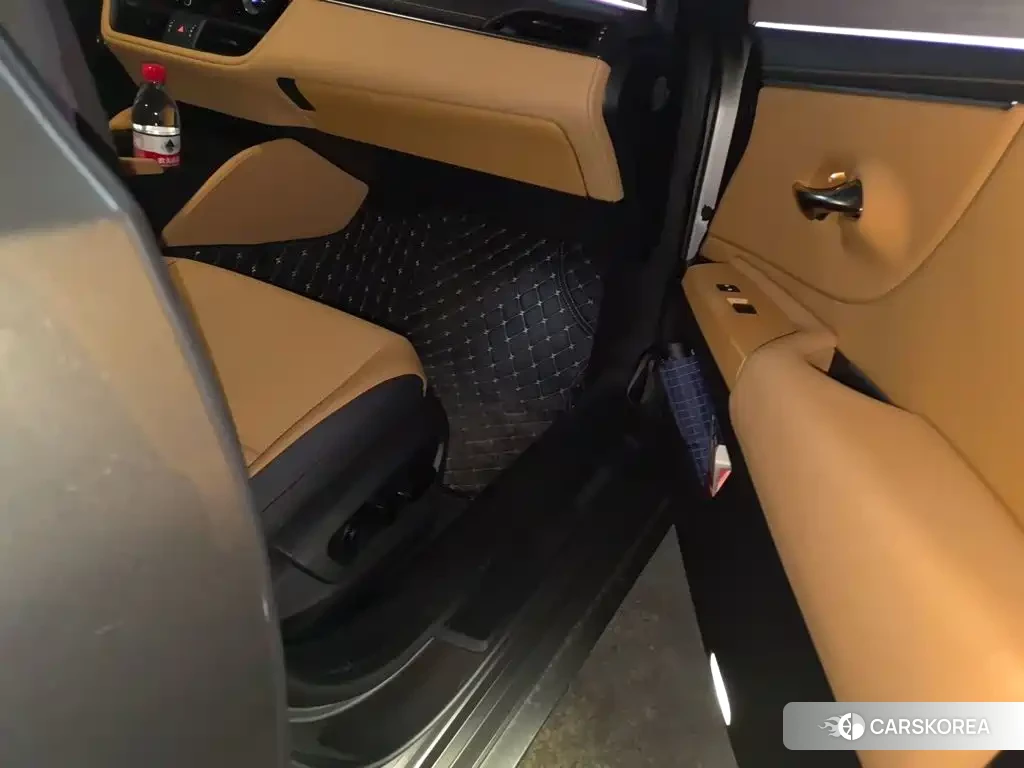 Lexus ES id 4617111 из Китая 17