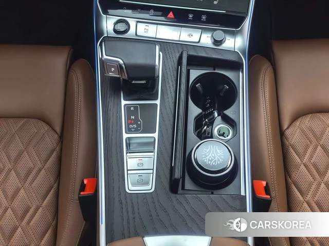 Audi A6L id 3920487 из Китая 17