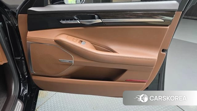 Genesis G90 id 4344999 из Кореи 17